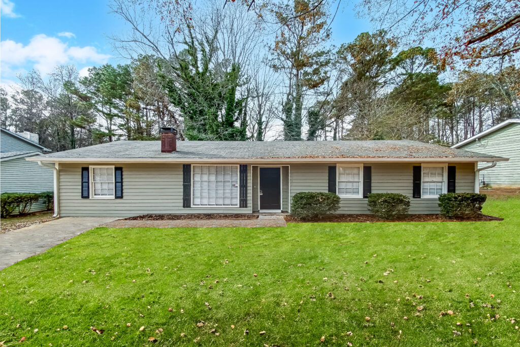Front View-10136492